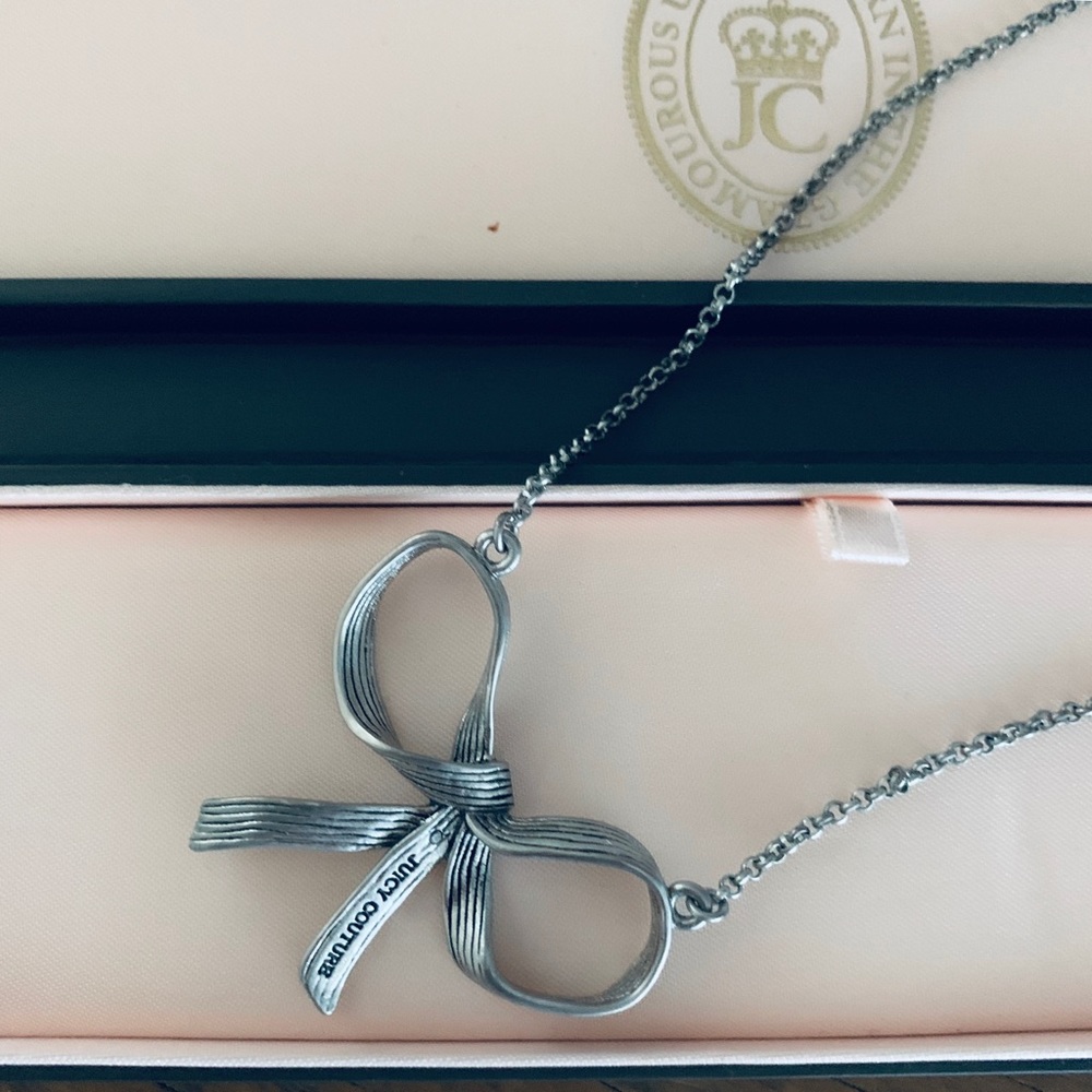 Beautiful Bow Necklace from Juicy Couture in box